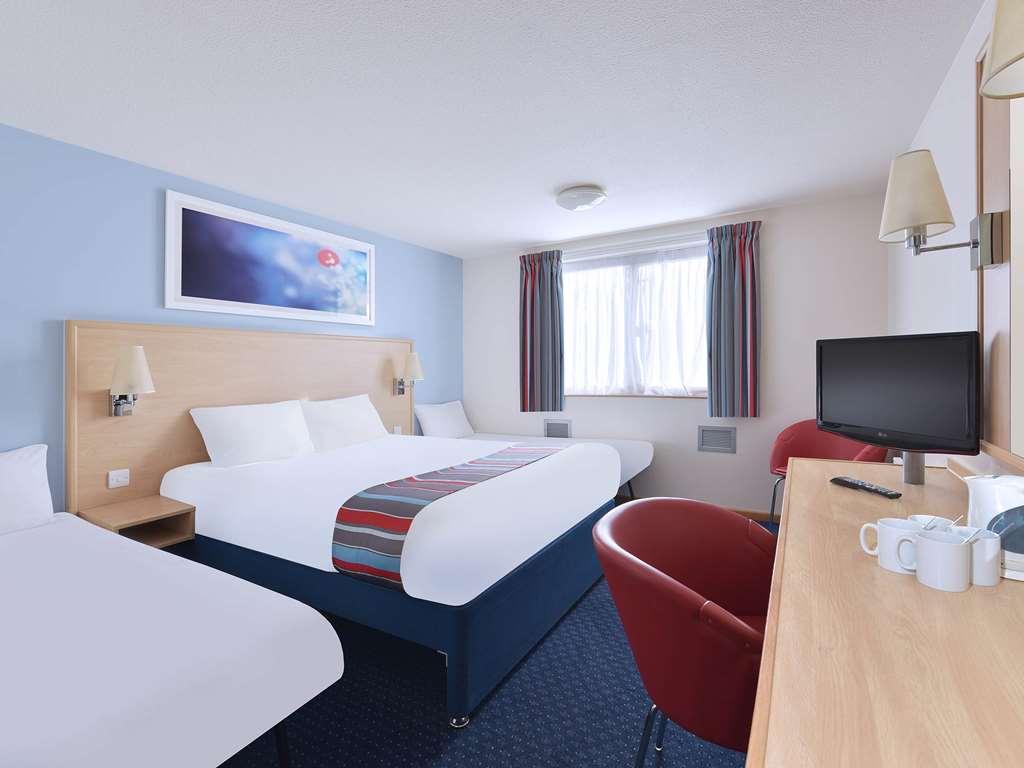 Travelodge Ilminster Quarto foto